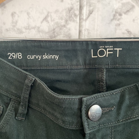 Ann Taylor | Loft | Curvy Skinny | Color: Forest Green - Picture 5 of 14